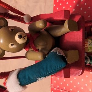 Rocking chair w/bear